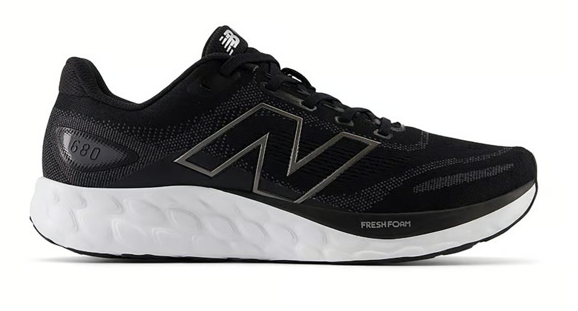 New Balance 680 V8 4E | Mens | Black White